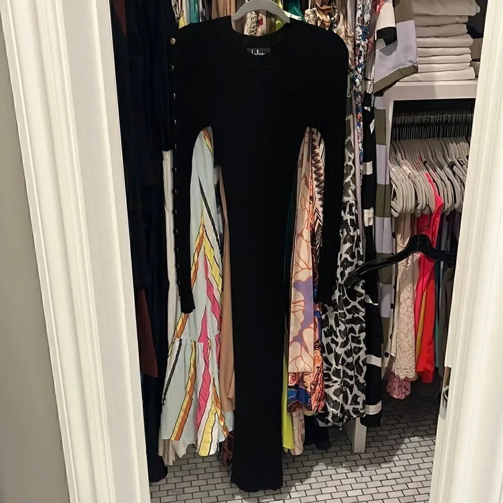 Lulus long sleeve black ribbed dress with gold button details, sz Small, new